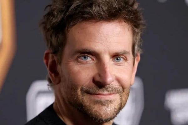 Bradley Cooper Height Weight Body Size Biography Wiki 2