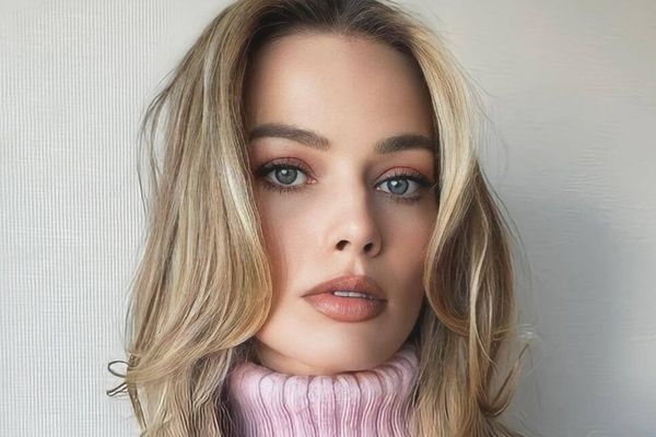 Margot Robbie Height Weight Body Measurements Wiki 3